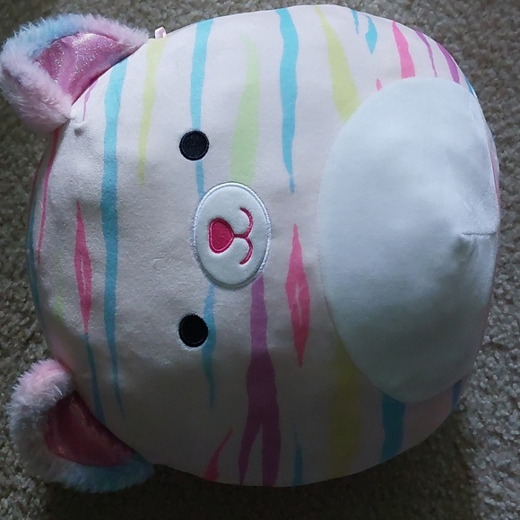 Rainbow tiger Squishmallow - Picture 1 of 2